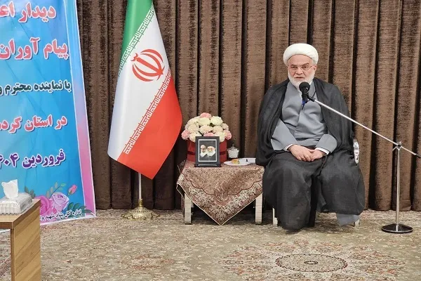 خاطرات شهدا برای الگوگیری آیندگان ثبت و ضبط شود
