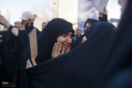 تجمع خودجوش مردم عزادار تهران در میدان انقلاب