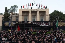 اجتماع عظیم عاشورایی مردم اصفهان در میدان امام حسین (ع)