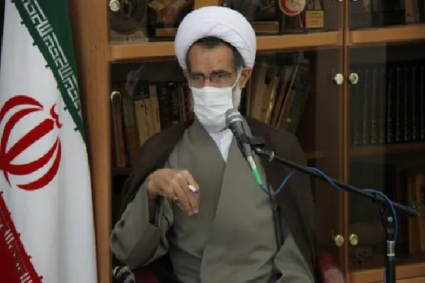 صوت | توجیه منافقان برای دوستی با کفار