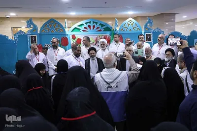 مراسم تجلیل از خانواده شهدا
