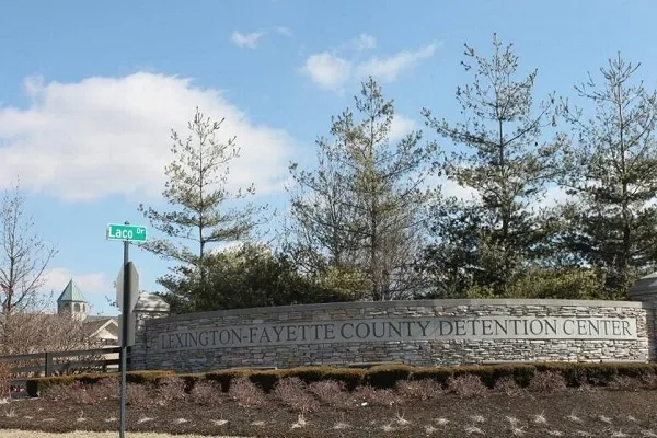 Kentucky: Police Allegedly Force Muslim Woman to Remove Hijab after Detention