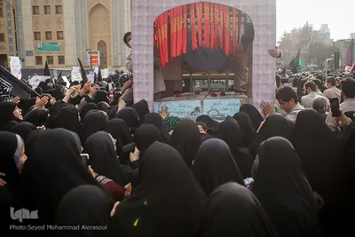 تشییع پیکرهای ۱۲ شهید گمنام در مشهد مقدس
