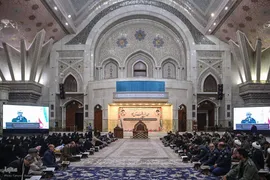 مراسم نثار تاج گل و تجدید بیعت جامعه قرآنی با آرمان‌های امام خمینی(ره) و مقام معظم رهبری
