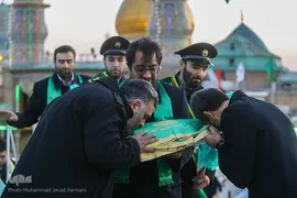 آیین تعویض پرچم سیدالکریم در شب ولادت آن حضرت