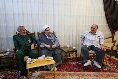 عیادت امام جمعه تبریز از جانبازان سرافراز دفاع مقدس
