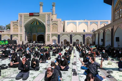 اقامه نماز ظهر عاشورا در زنجان