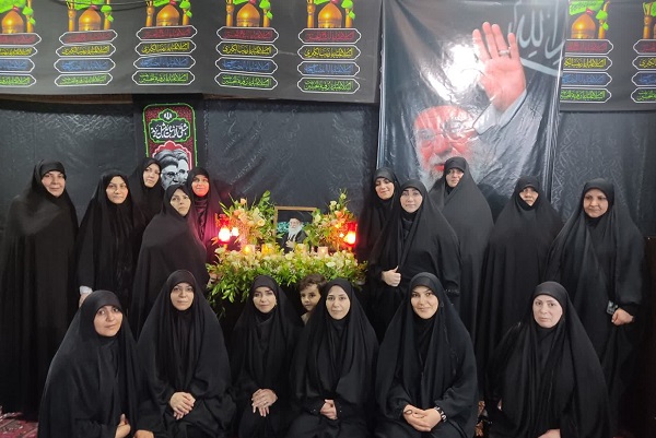 برگزاری محفل قرآنی کانون مهدالقرآن الزهرا(س) در رثای امام شهید + عکس