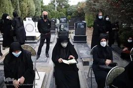 مراسم چهلمین روز درگذشت «مهشاد کریمی» خبرنگار فقید ایسنا در قطعه نام آوران بهشت زهرای تهران