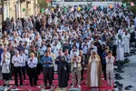 اقامه نماز عید فطر در محله منبع آب اهواز 