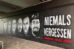 Großes Graffiti erinnert an Opfer des Anschlag von Hanau