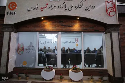 حال و هوای نمایشگاه روایت اقتدار در روز بارانی پاییزی
