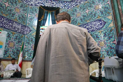 رای‌گیری مرحلهٔ دوم انتخابات مجلس در حسینیه ارشاد