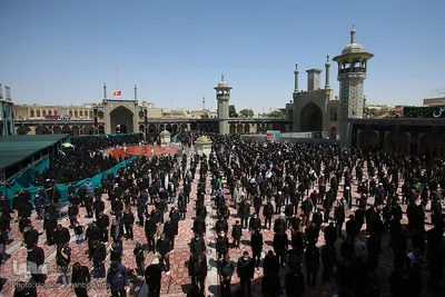 عزاداری ظهر عاشورا در حرم کریمه اهل بیت(ع)