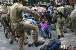 د هندوستانی فوځیانو په برید کې د کشمیري ځوانانو وژل کېدا