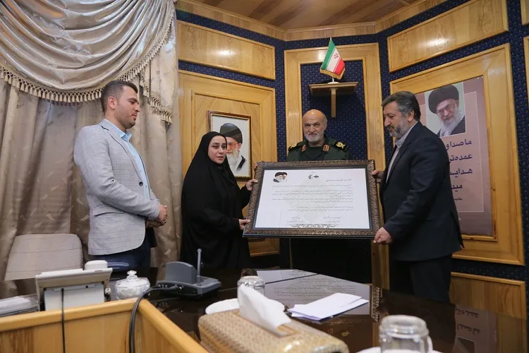 مستند «پرچم‌دار عفاف» در سیمای فارس کلید خورد