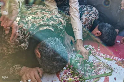 تشییع پیکر شهید گمنام دفاع مقدس در انارک