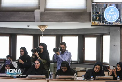 نشست خبری رئیس دانشگاه تهران
