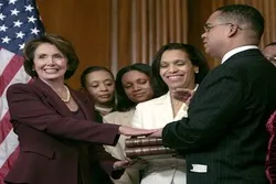 Ang Babae na Konggresista ng US ay Tumanggi sa mga Ulat na Siya ay Sumumpâ sa Qur’an ni Jefferson