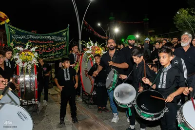 عزاداری شب هشتم محرم در گلستان شهدای اصفهان