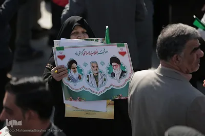 راهپیمایی یوم الله ۲۲ بهمن در میدان امام (ره) اصفهان