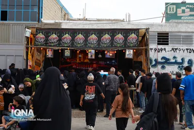 پیاده‌روی دلدادگان اربعین حسینی در خمینی‌شهر