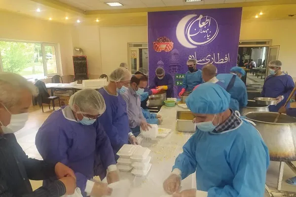 توزیع 1200 پرس غذای گرم بین نیازمندان کردستانی