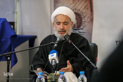 رونمایی از کتاب حجاب در قرآن