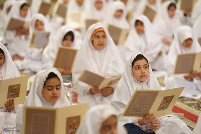 جشن تکلیف دختران در حرم شاهچراغ(ع)‎