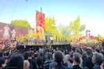 آیین سنتی علم‌کشی در جوشقان مرکزی؛ آغاز شور محرم در منطقه کاشان