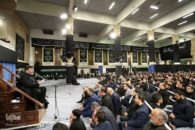 آخرین شب مراسم عزاداری حضرت اباعبدالله الحسین (ع) در حسینیه‌ی امام خمینی(ره)