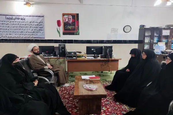 بانوان طلبه با تمام توان در مقابله با جنگ نرم دشمن تلاش کنند