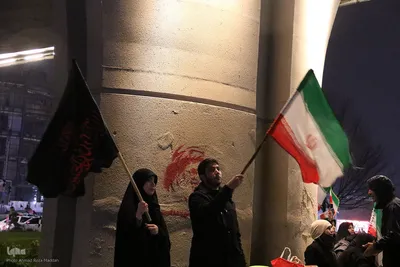 شیراز ایستاده در پای کار انقلاب اسلامی