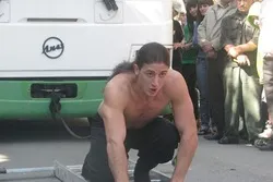 Çoxqat Ginnes rekordçusu pəhləvan İslam dinini qəbul etdi