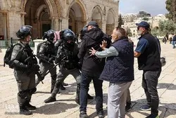 Palästinensisches Parlamentsmitglied: Besetzer haben angefangen, die Al-Aqsa-Moschee zu teilen