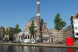Mga Batas sa Dutch Karagdagang Pinupunterya ang mga Karapatan ng mga Muslim