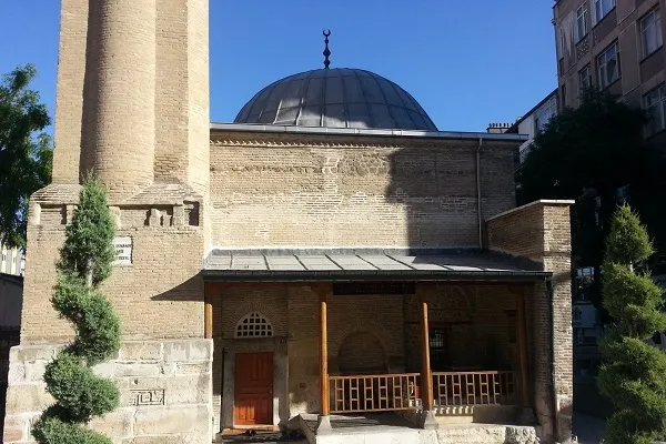 Konya'da restore edilen 1000 yıllık cami yeniden ibadete açıldı