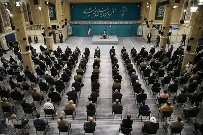 رهبر انقلاب اسلامی در دیدار دست‌اندرکاران برگزاری کنگره شهدای قم