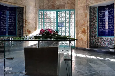 گلباران آرامگاه شیخ «اَجَلّ» سعدی شیرازی‎‎‎‎
