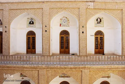 مدرسه تاریخی قدیمی و همچنان پابرجای علمیه خان یزد