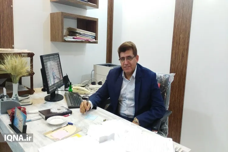 تمثال شهید «نادر مهدوی» از سوی بانوی اهل دشتی نقاشی شد