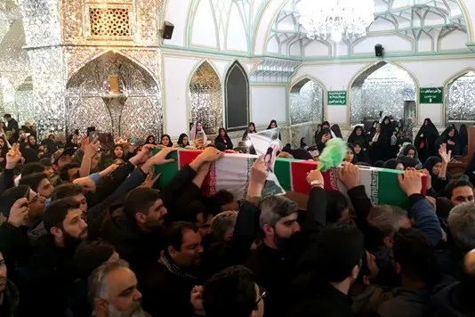 شهیدان زمانی‌نیا و محمد‌میرزایی در آستان حضرت عبدالعظیم(ع) آرام گرفتند
