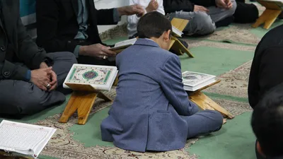 محفل انس با قرآن یادبود شهدای مقاومت وگرامیداشت بیش از۲۰۰۰ شهید خراسان جنوبی
