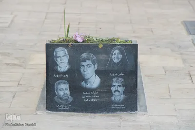 خفته در خاک؛ زنده در افلاک
