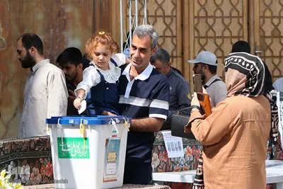 حماسه مشارکت نصف جهان در میدان نقش جهان