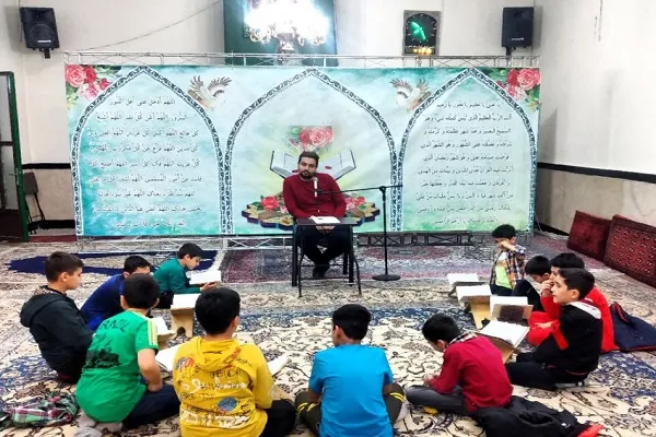 جلسه آموزش قرآن «علی نعمت‌الله‌زاده» در مسجد جامع ولنجک