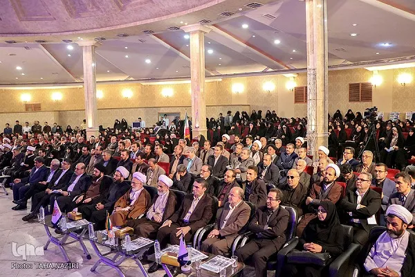 الحفل الختامي لمسابقة القرآن الوطنية للإناث في إیران