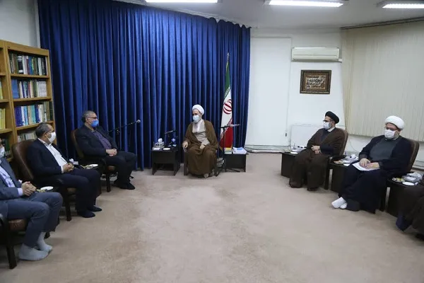 فعالیت ۱۰ تن از مراجع تقلید در حوزه بهداشت و درمان طی قرن اخیر