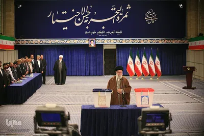 حضور رهبر معظم انقلاب در پای صندوق رأی