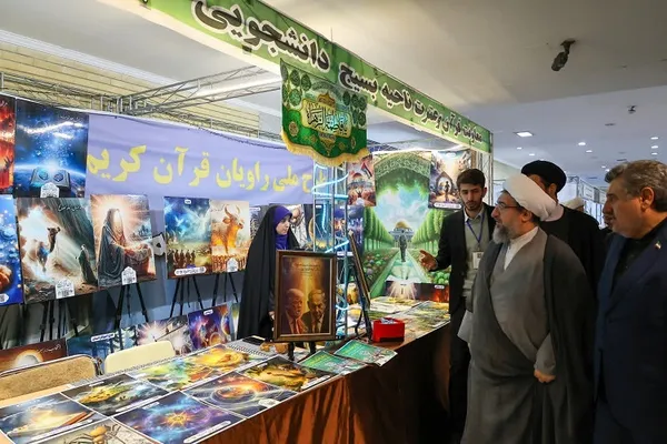 بازدید امام جمعه تبریز از نمایشگاه قرآن
